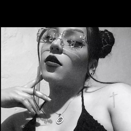 Neva Vazquez model porn pic