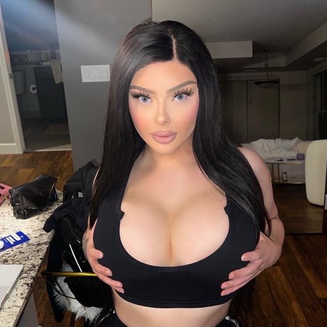 Sativa Shiesty pornstar pretty archive