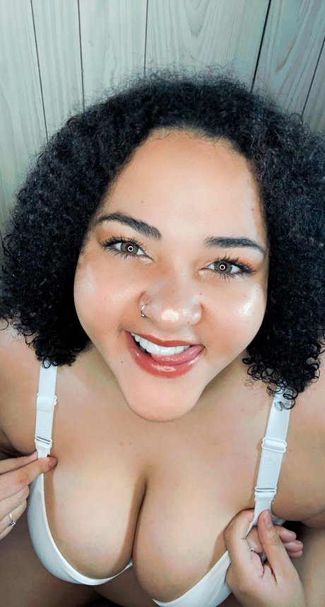 Sativa Gray naked actress picture