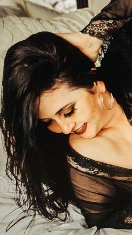 JadeWest pretty star pics