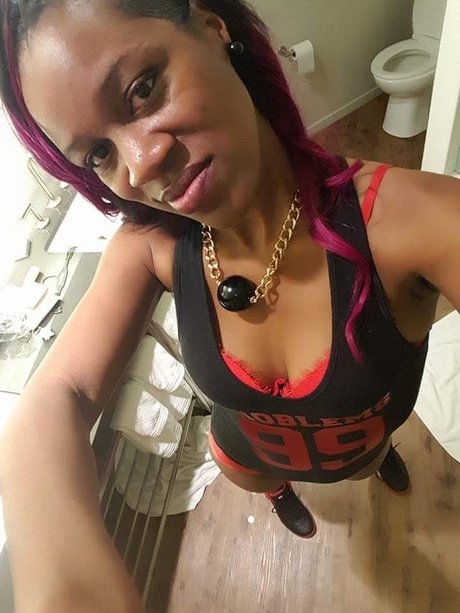 Twinsjeffrey28 pretty pornstar image