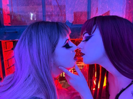 MissMandyMourning star beautiful photo