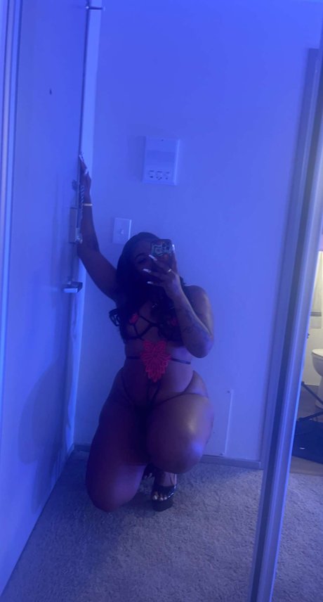 tia stacks sexy star pics