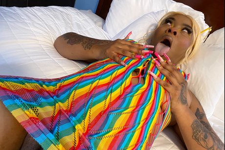 Yoshii B dd pornstar pretty picture