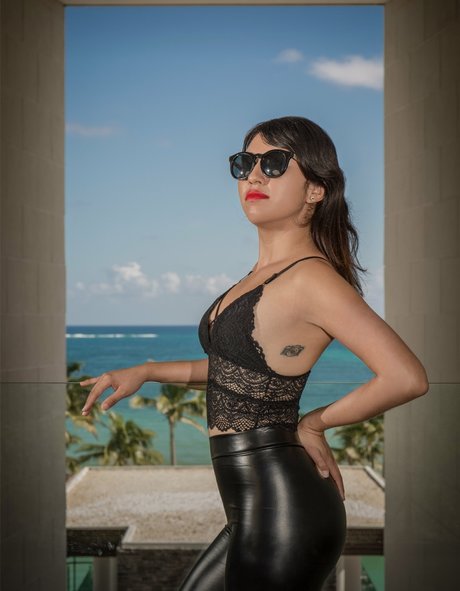 Sexy girl packs_ best actress picture