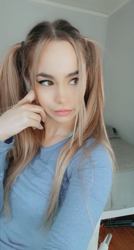 _TheOnlyCatG Girl Next Door Type_ nude star image