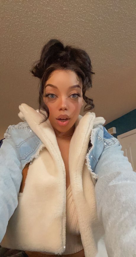 Ms Rabbit pretty model pictures