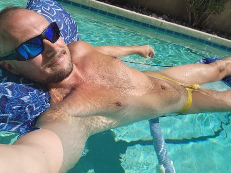 YourCodeMan star nude photo