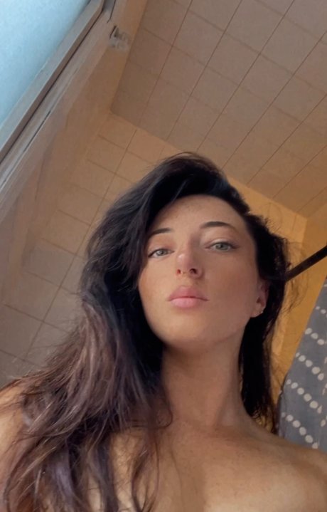 Natasha Rose model naked photos