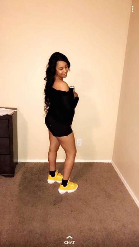 Yaya Mula Baybeh star nudes pic