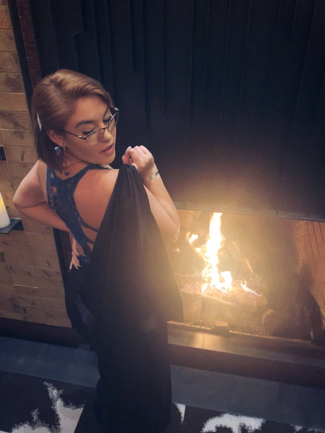 Honeydripxx model porn picture