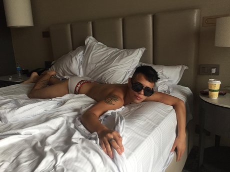 Yefer Paez exclusive star photo