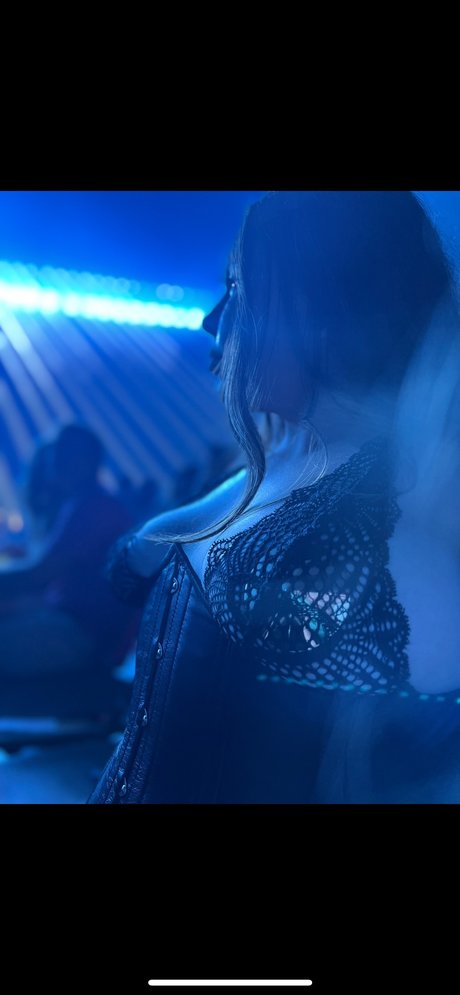 Goddess Divina model top photo