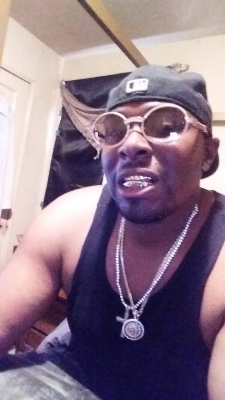 SMURC SHIT pornstar erotic pictures