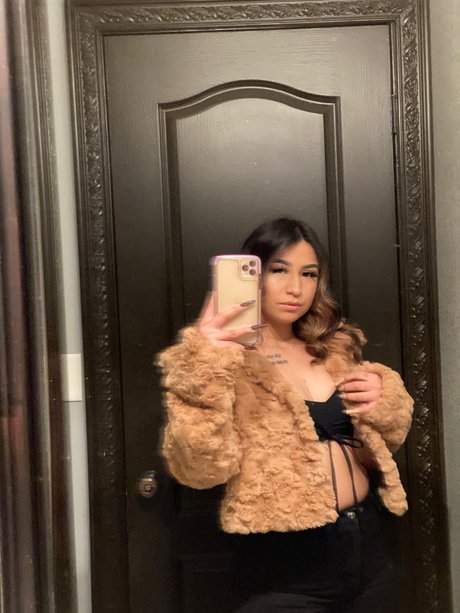 Crisss model hot pics