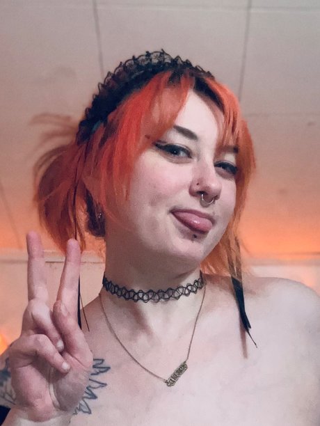 _tr_ pretty pornstar image