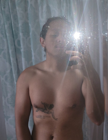 Curvy Sage sex actress photo