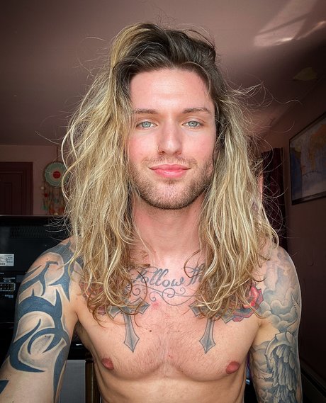 Zachary Charles model porn pic