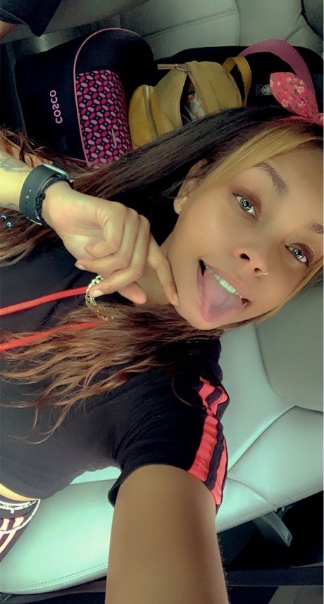 Tinkk Tinkk star high quality picture