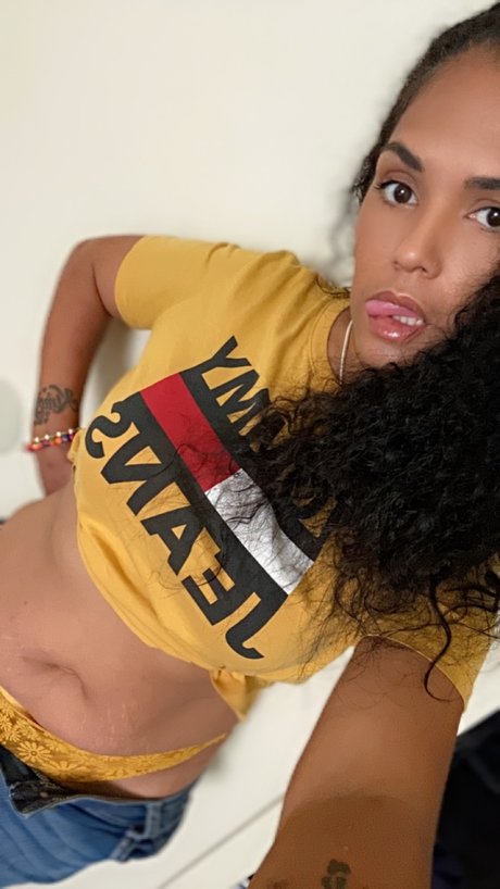 Ms Honeydip perfect actress pictures