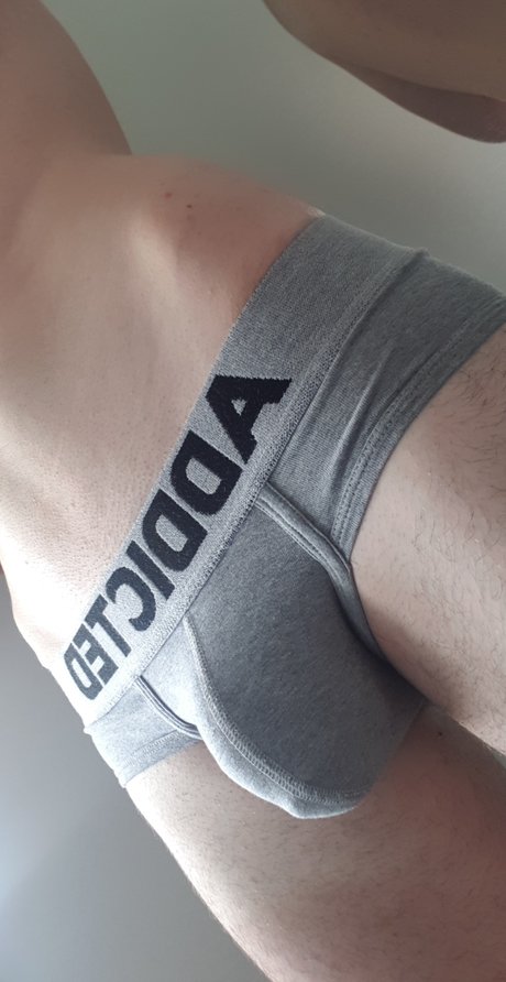 SunnyBum94 hot star pic