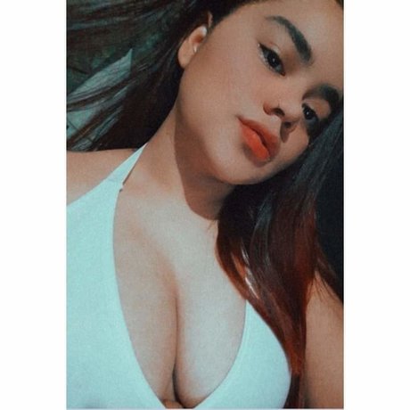 Celeste Traviesa star pretty photos