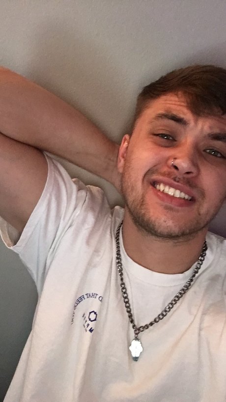 Loudyyyjuice naked pornstar photo