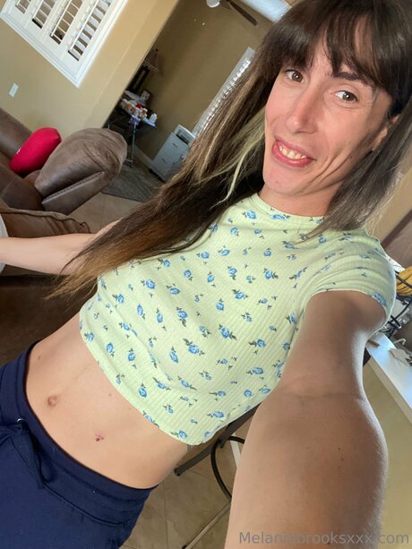 MelanieBrooks exclusive model pics