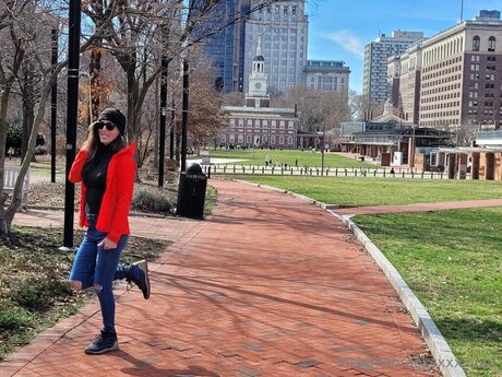 MelanieBrooks model nice pictures