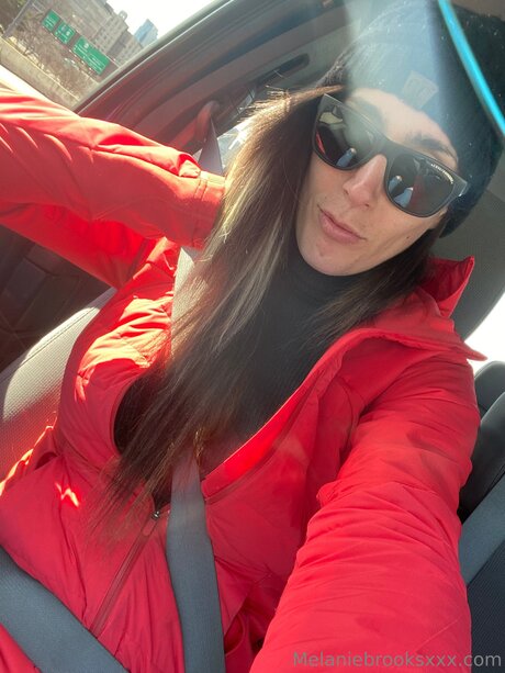 MelanieBrooks star xxx image