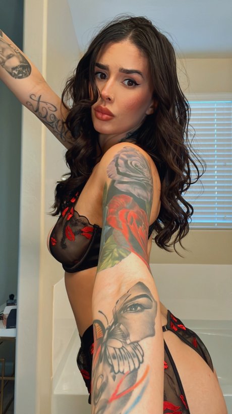 SummerLovve exclusive model pic