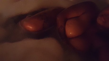 Sugartitttz model nudes pic