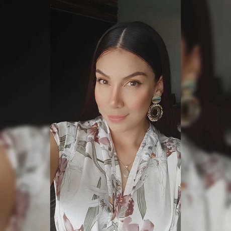 Yenelsy model nude image