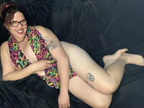 Freja Gray hd model img