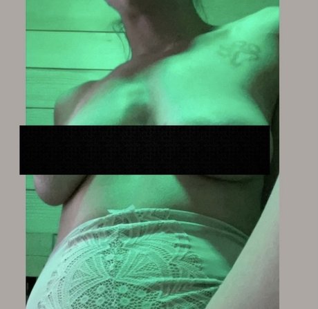 The Real Ell Eee model free gallery