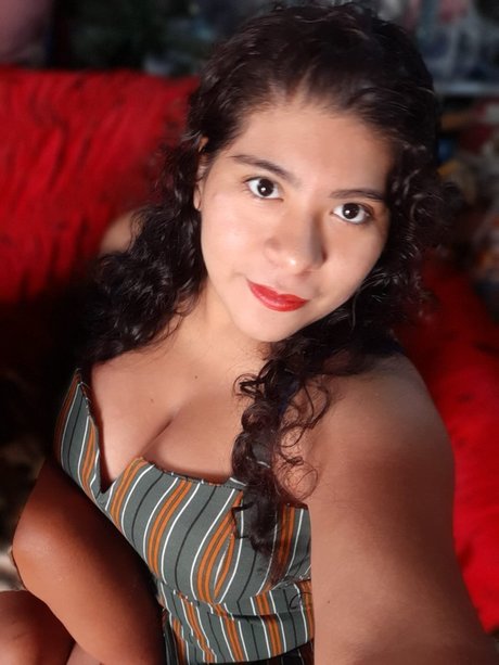 Fatima Isabel model perfect image