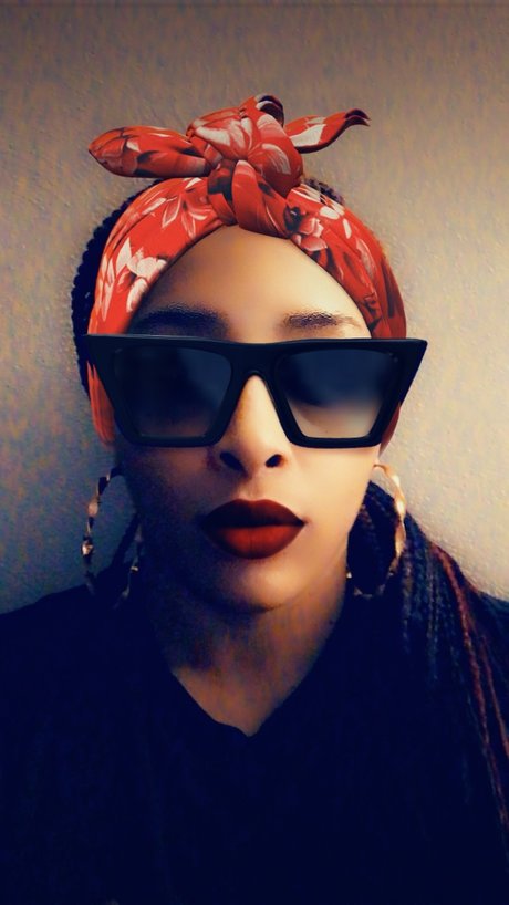 Queen Pig beautiful pornstar image