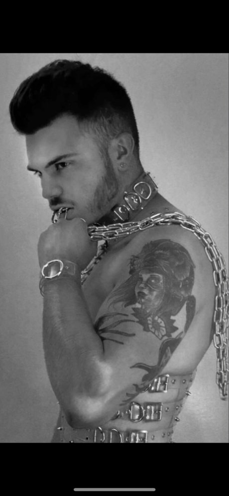 MSR pretty pornstar pictures