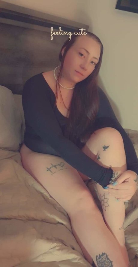 Ladee Blue adult model pictures