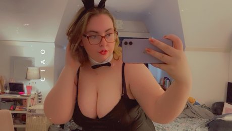 Flossy nude star photos