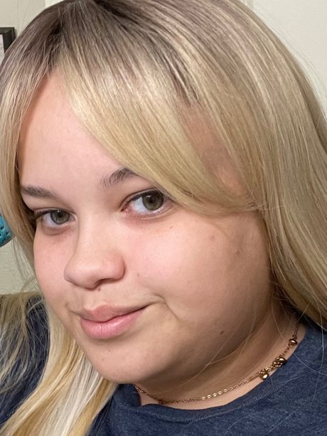 Luna Blumoon hd star gallery