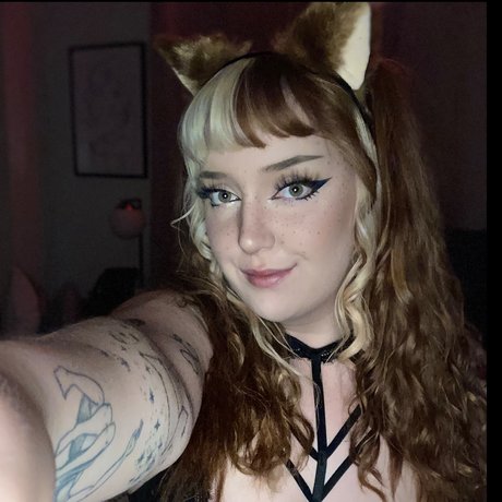 Luna Lanaux pornstar adult images