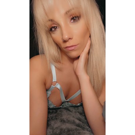 Lil Momma B model pretty photos