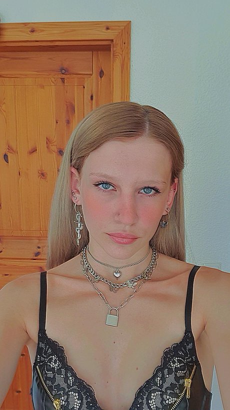 smallboobsbigheart_ nice actress archive