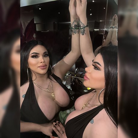 GiselleLondon model pornographic gallery