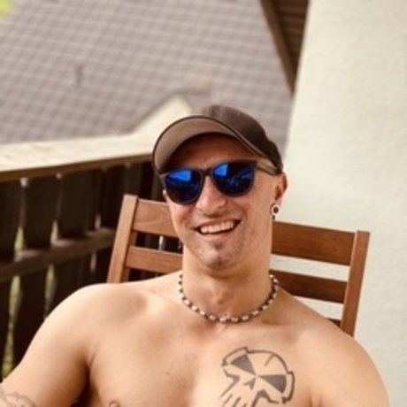 Manu1984 erotic actress archive