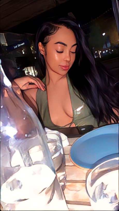 Honey Jar model sex pic