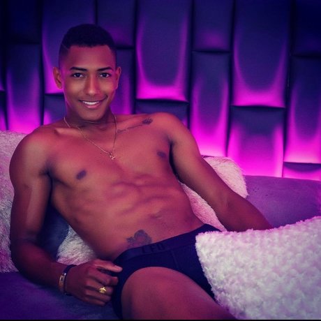 Fernando0325 naked star photos