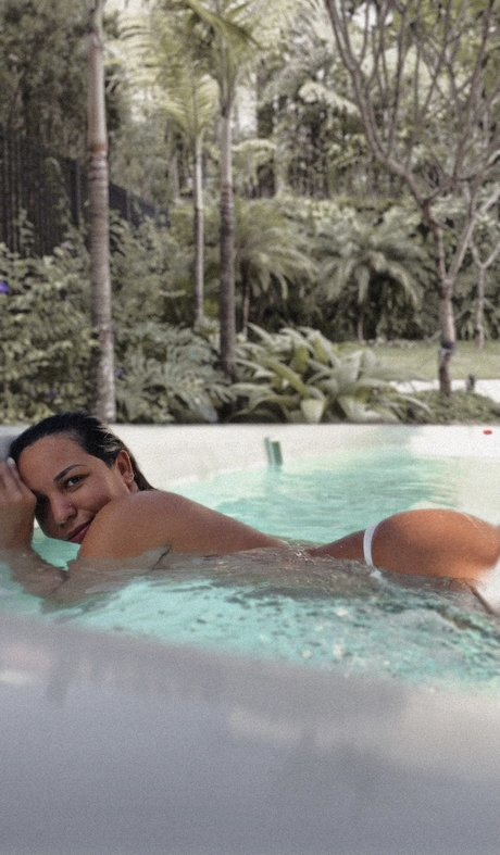 Giulia Manh es model beautiful pictures