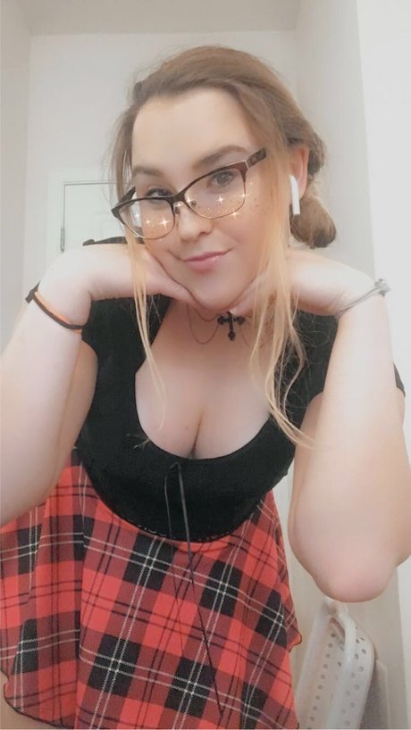 FreakyKitten pornstar hd photos